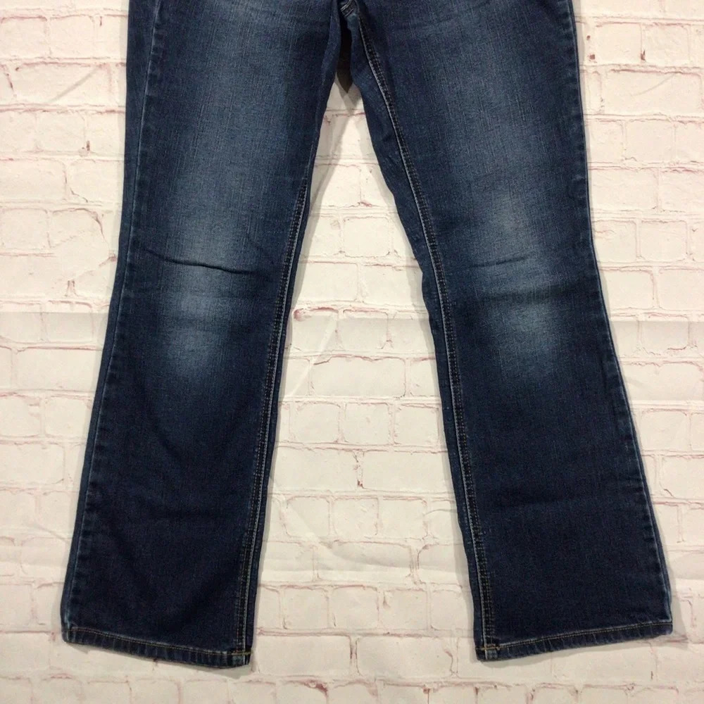 Jessica Simpson Maternity Blue Denim Jeans - Size Medium (26”) - Picture 3 of 10